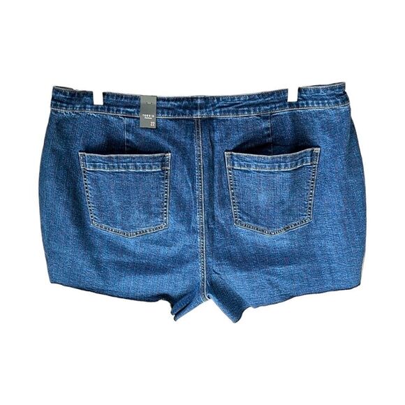 TORRID Plus Size Mid-Rise Vintage Stretch denim Skort. SIZE 22 - Picture 9 of 15